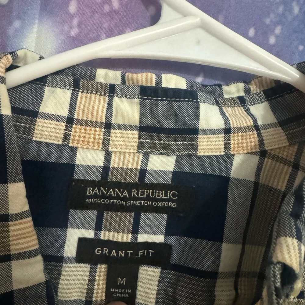 Men’s banana republic grant fit plaid button down shirt 🛍